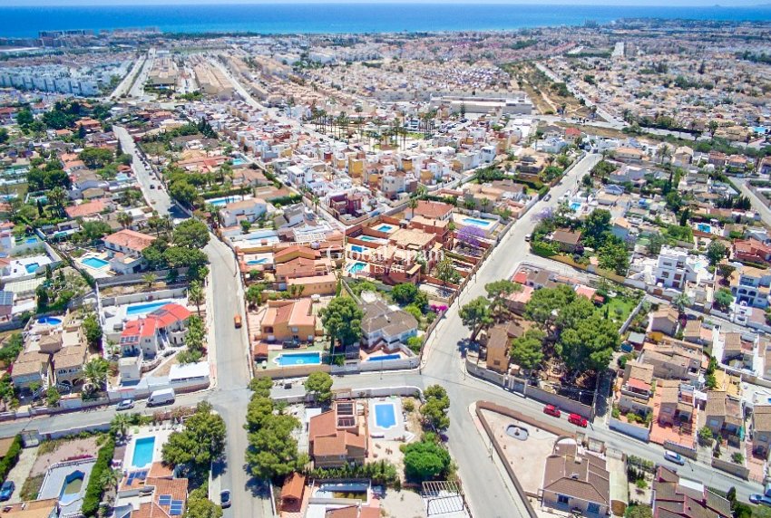 Wiederverkauf - Land -
TORREVIEJA - LOS BALCONES - LOS ALTOS