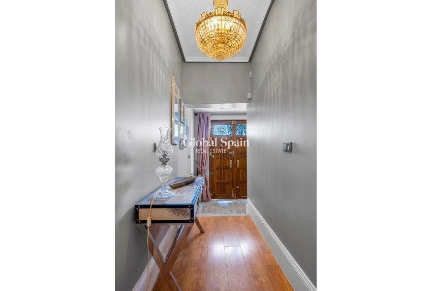 Wiederverkauf - Landimmobilie/Finca -
ALMORADÍ