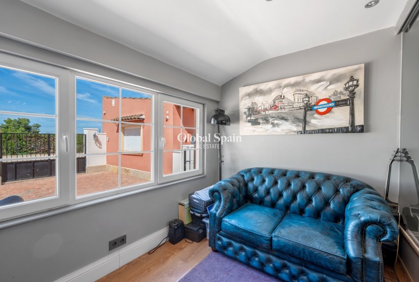 Wiederverkauf - Landimmobilie/Finca -
ALMORADÍ