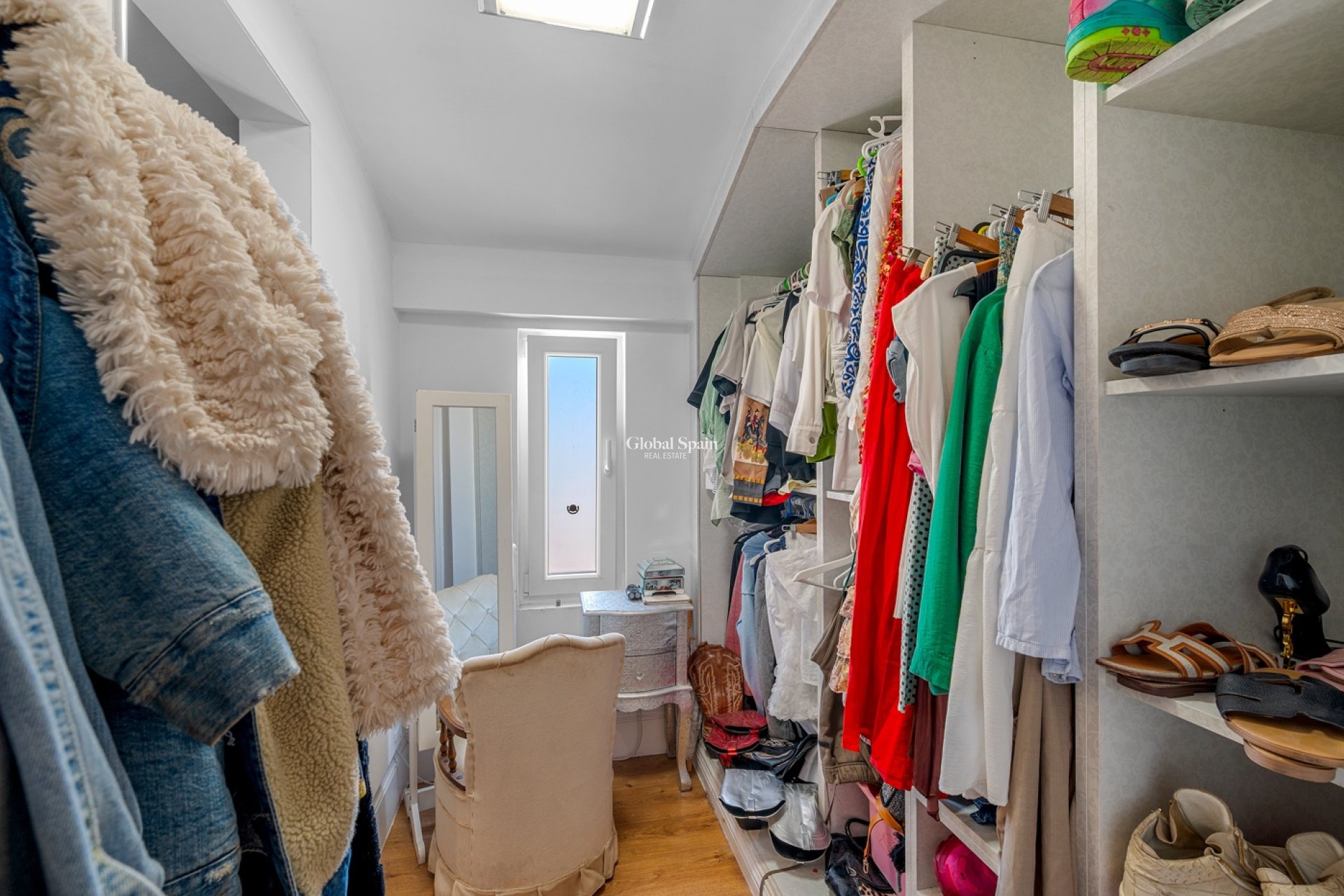 Wiederverkauf - Landimmobilie/Finca -
ALMORADÍ