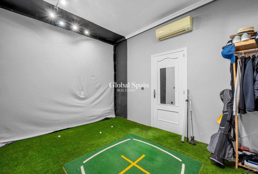 Wiederverkauf - Landimmobilie/Finca -
ALMORADÍ