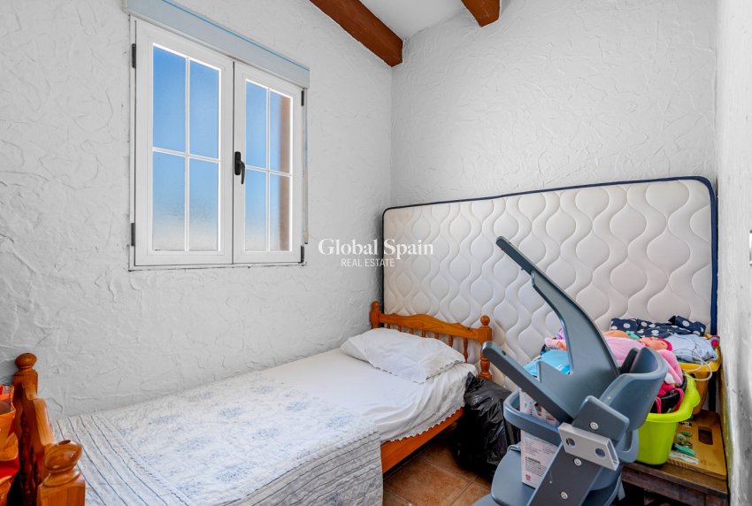 Wiederverkauf - Landimmobilie/Finca -
ALMORADÍ