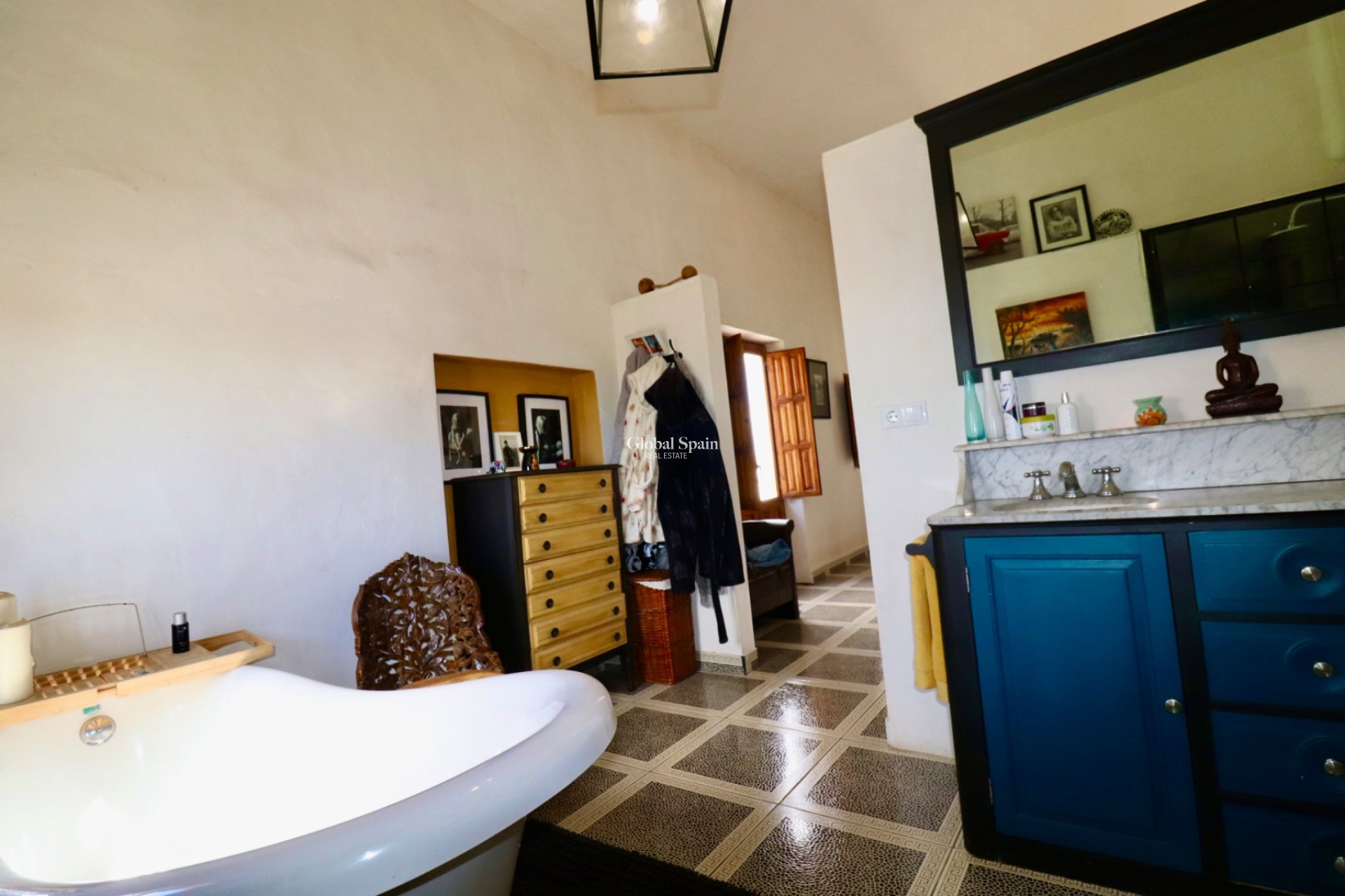 Wiederverkauf - Landimmobilie/Finca -
DOLORES