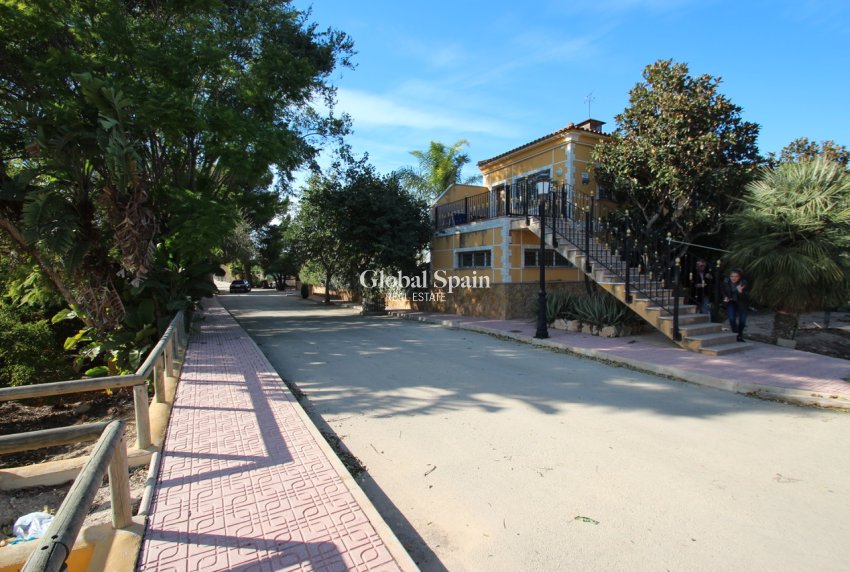 Wiederverkauf - Landimmobilie/Finca -
MURCIA - Costa Blanca Sur