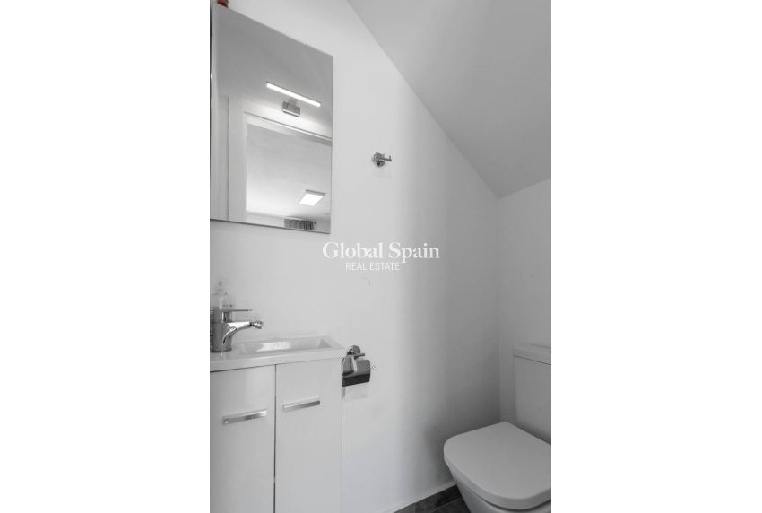 Wiederverkauf - Maisonette-Wohnung -
TORREVIEJA - Lago jardin