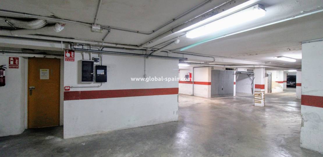 Wiederverkauf - Parking Space / Garage - Torrevieja
