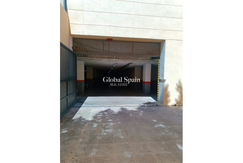 Wiederverkauf - Parking Space / Garage -
VILLAJOYOSA - Cala de Villajoyosa