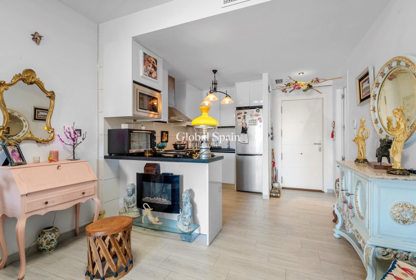 Wiederverkauf - Penthaus -
LA MATA