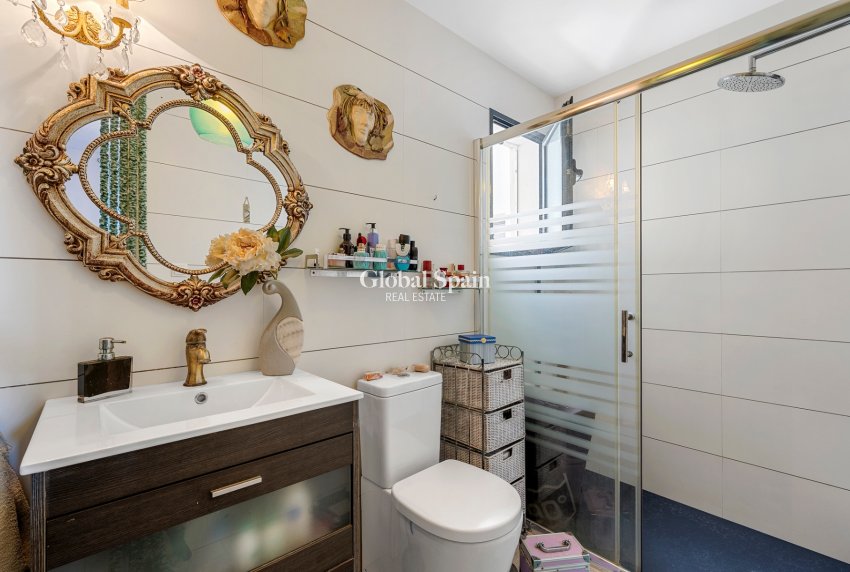 Wiederverkauf - Penthaus -
LA MATA