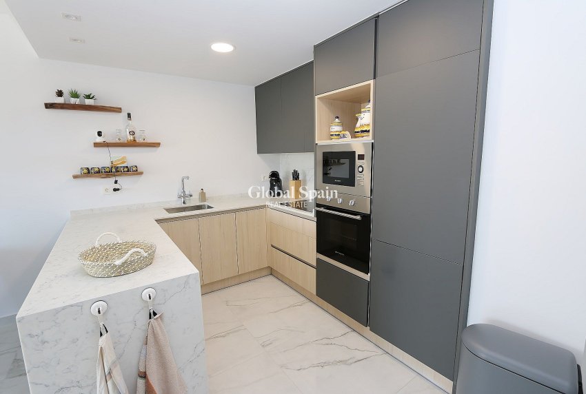 Wiederverkauf - Penthaus -
LOS BALCONES - LOS ALTOS