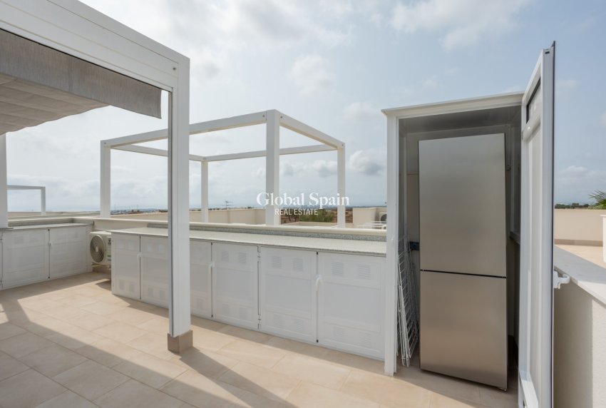 Wiederverkauf - Penthaus -
ORIHUELA COSTA - VILLAMARTÍN