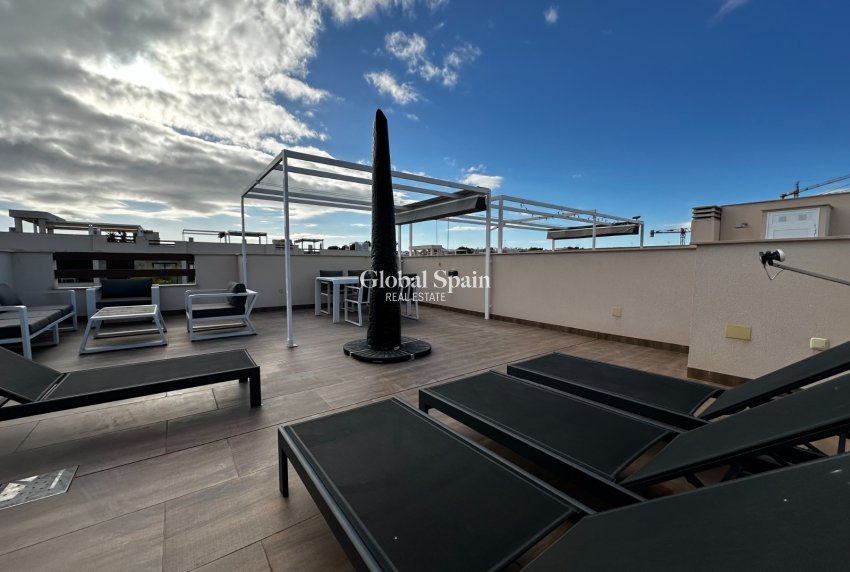 Wiederverkauf - Penthaus -
TORREVIEJA - LOS BALCONES - LOS ALTOS