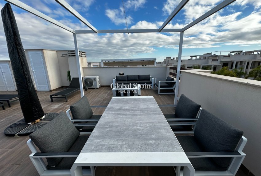 Wiederverkauf - Penthaus -
TORREVIEJA - LOS BALCONES - LOS ALTOS