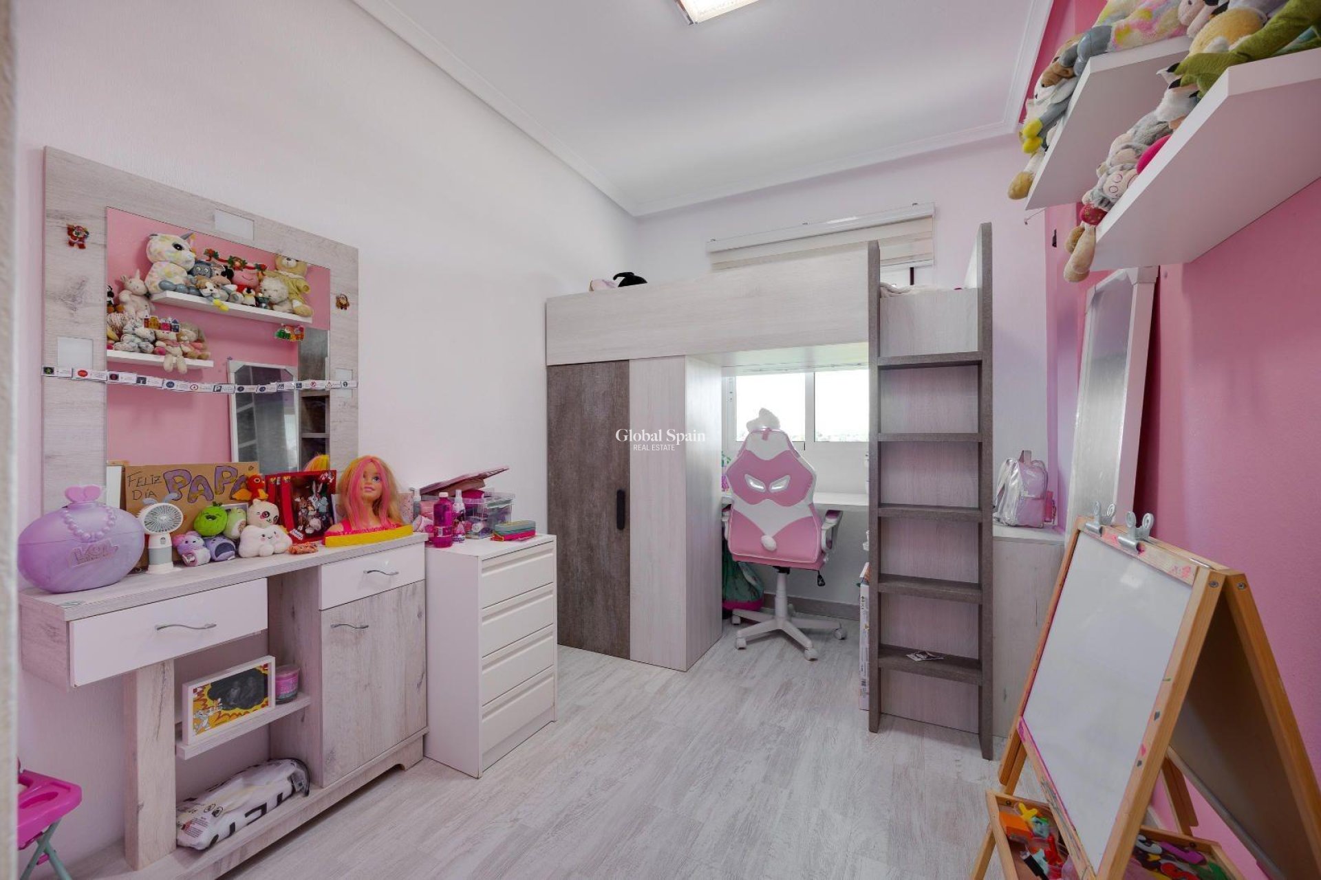 Wiederverkauf - PENTHOUSE -
ALMORADÍ - Parque De La U