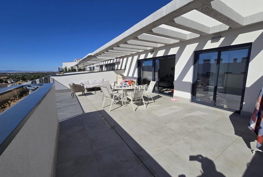 Wiederverkauf - PENTHOUSE -
CAMPOAMOR - DEHESA DE CAMPOAMOR