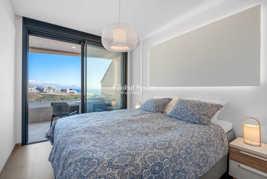 Wiederverkauf - PENTHOUSE -
GRAN ALACANT - Costa Blanca