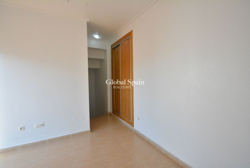 Wiederverkauf - PENTHOUSE -
GUARDAMAR DEL SEGURA - Costa Blanca