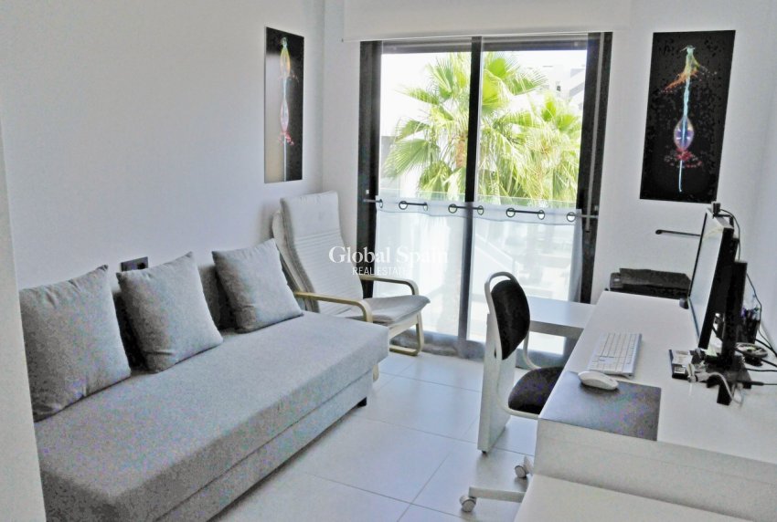 Wiederverkauf - PENTHOUSE -
GUARDAMAR DEL SEGURA - Costa Blanca