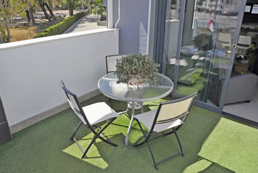 Wiederverkauf - PENTHOUSE -
GUARDAMAR DEL SEGURA - Costa Blanca