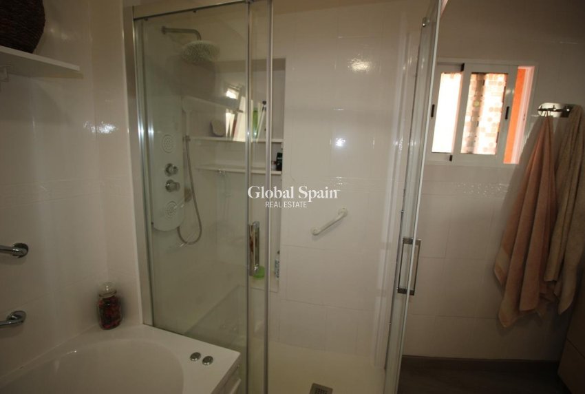 Wiederverkauf - PENTHOUSE -
GUARDAMAR DEL SEGURA - Costa Blanca