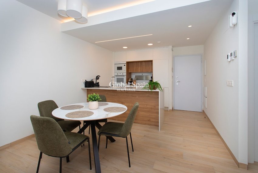 Wiederverkauf - PENTHOUSE -
GUARDAMAR DEL SEGURA - EL RASO