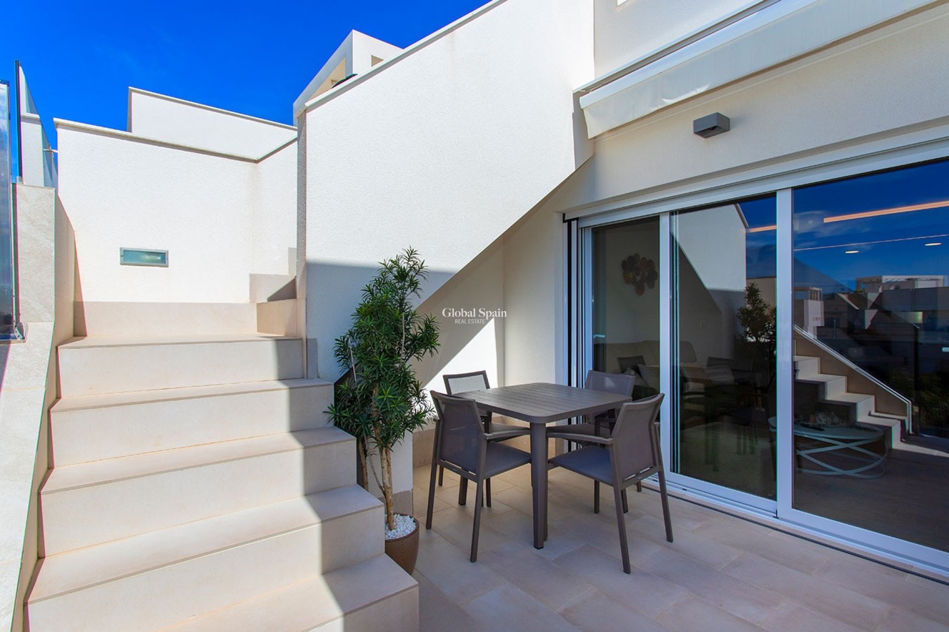 Wiederverkauf - PENTHOUSE -
GUARDAMAR DEL SEGURA - EL RASO