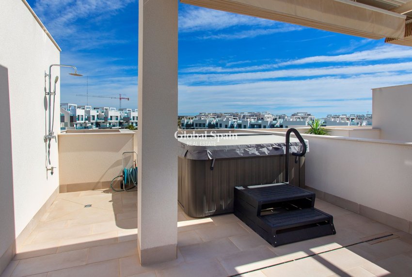 Wiederverkauf - PENTHOUSE -
GUARDAMAR DEL SEGURA - EL RASO