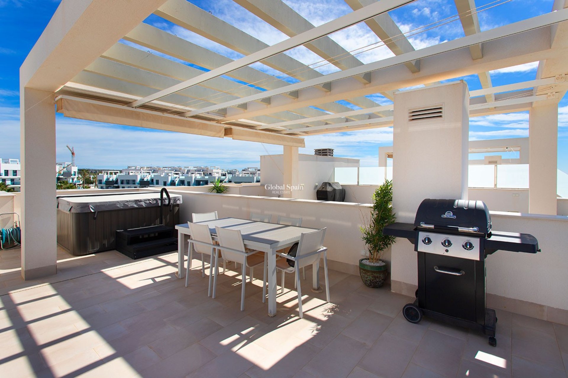 Wiederverkauf - PENTHOUSE -
GUARDAMAR DEL SEGURA - EL RASO