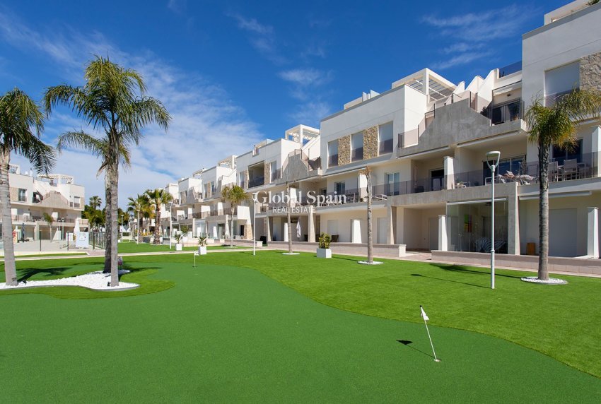 Wiederverkauf - PENTHOUSE -
GUARDAMAR DEL SEGURA - EL RASO