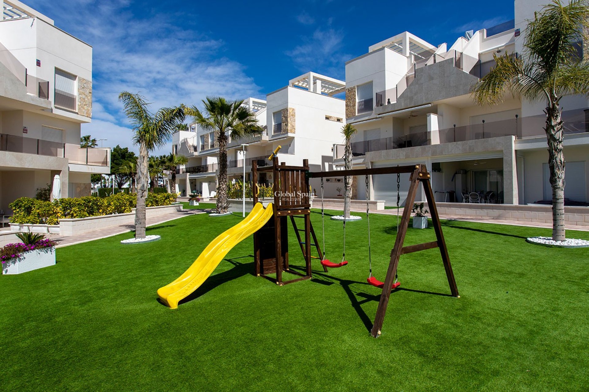 Wiederverkauf - PENTHOUSE -
GUARDAMAR DEL SEGURA - EL RASO