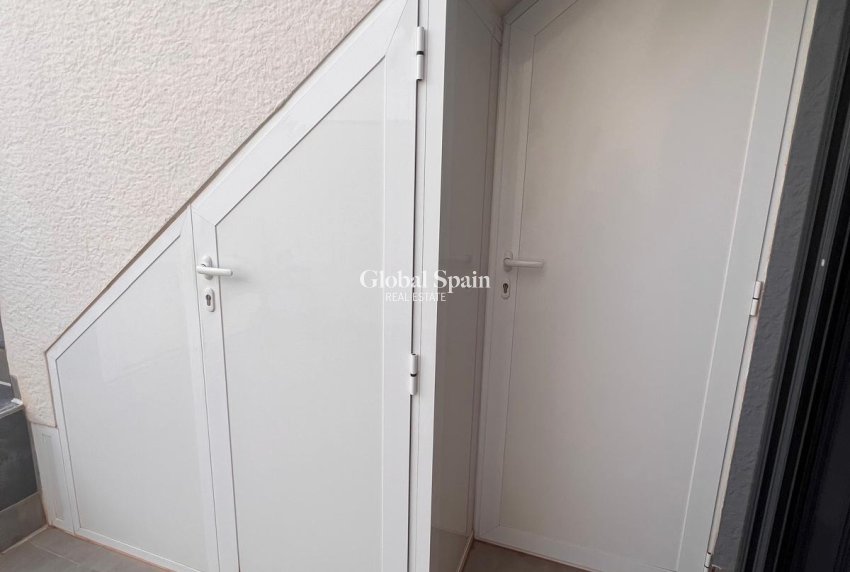 Wiederverkauf - PENTHOUSE -
GUARDAMAR DEL SEGURA - EL RASO