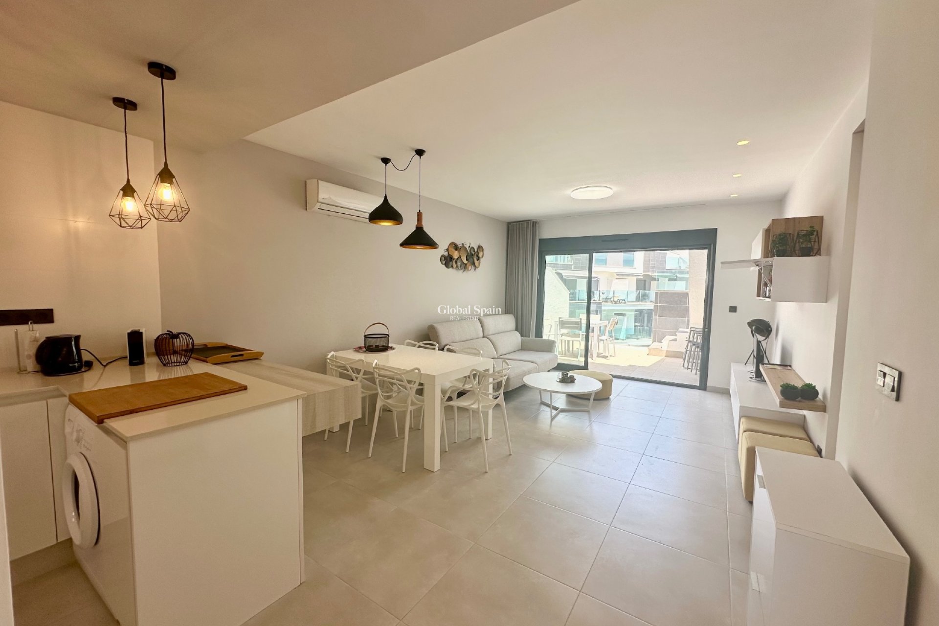 Wiederverkauf - PENTHOUSE -
GUARDAMAR DEL SEGURA - EL RASO