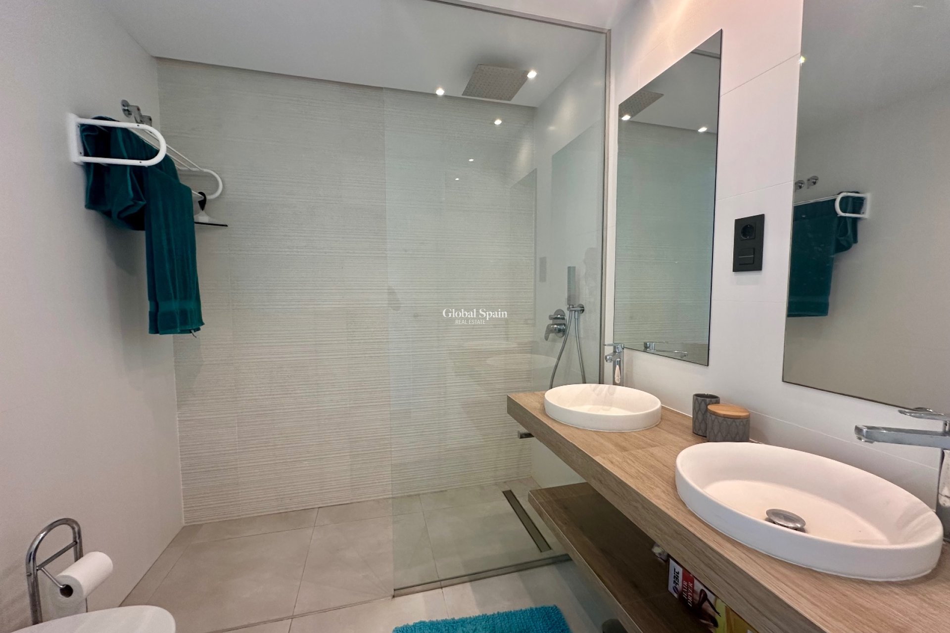 Wiederverkauf - PENTHOUSE -
GUARDAMAR DEL SEGURA - EL RASO