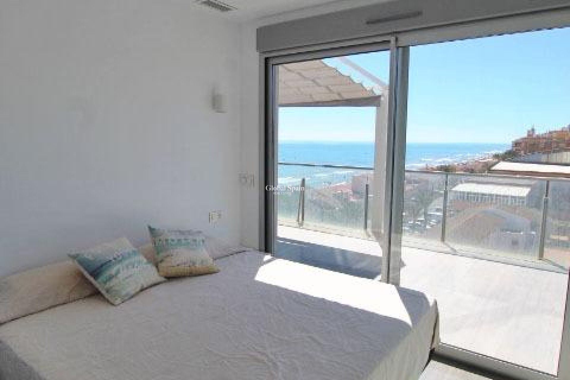 Wiederverkauf - PENTHOUSE -
GUARDAMAR DEL SEGURA - Guardamar Playa