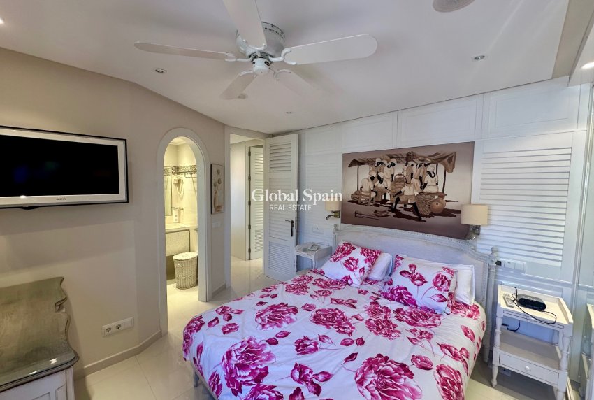 Wiederverkauf - PENTHOUSE -
GUARDAMAR DEL SEGURA - Marjal Beach