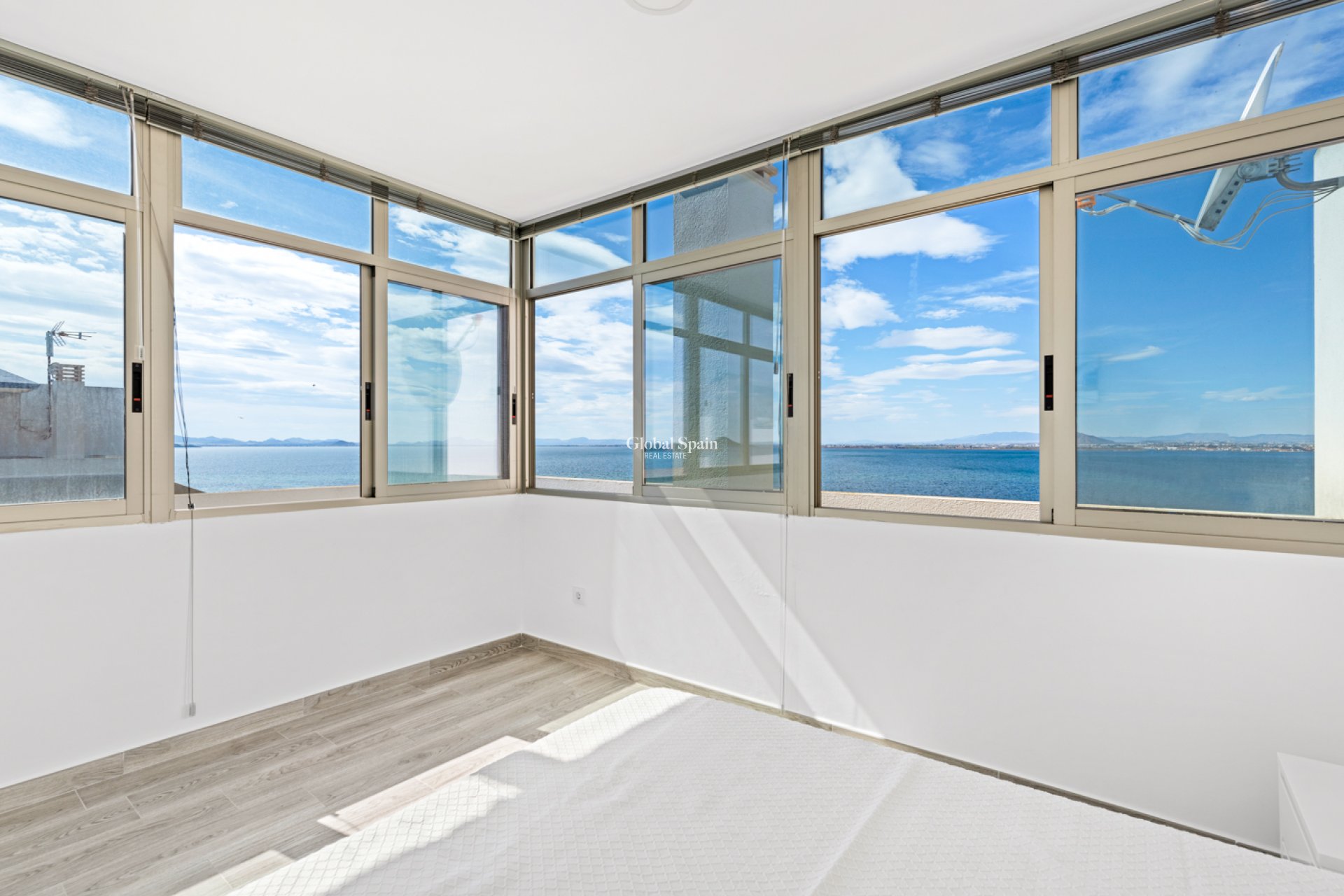 Wiederverkauf - PENTHOUSE -
LA MANGA DEL MAR MENOR