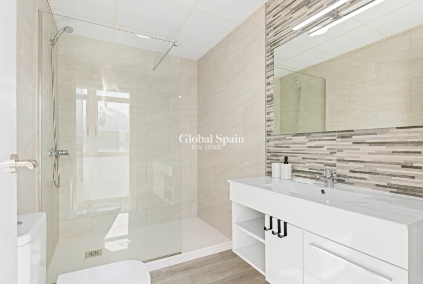 Wiederverkauf - PENTHOUSE -
LA MANGA DEL MAR MENOR