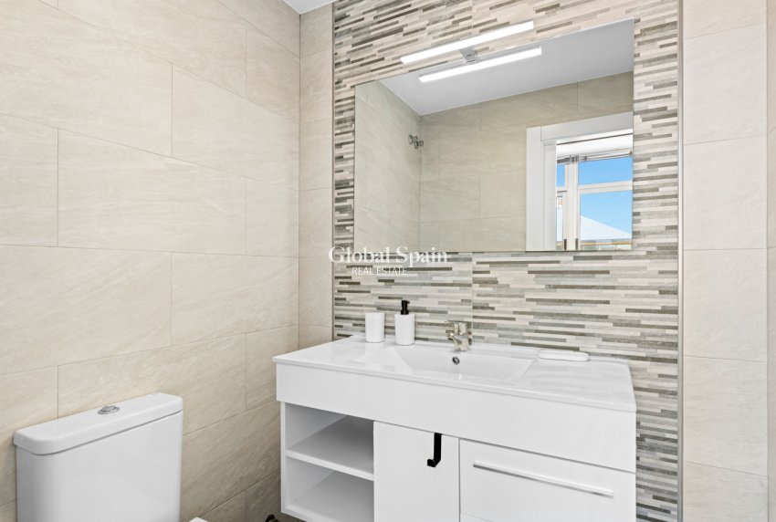 Wiederverkauf - PENTHOUSE -
LA MANGA DEL MAR MENOR