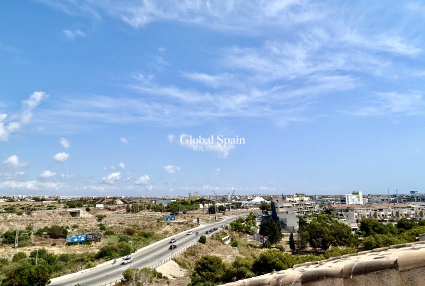 Wiederverkauf - PENTHOUSE -
LA ZENIA - Costa Blanca