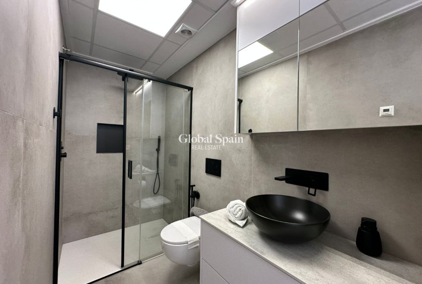 Wiederverkauf - PENTHOUSE -
LO PAGÁN