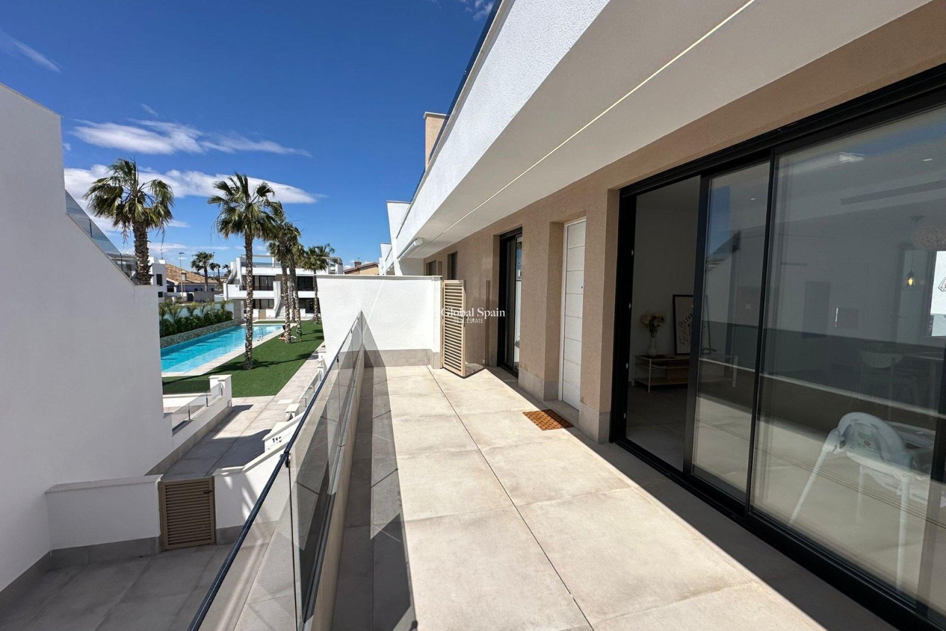 Wiederverkauf - PENTHOUSE -
LO PAGÁN