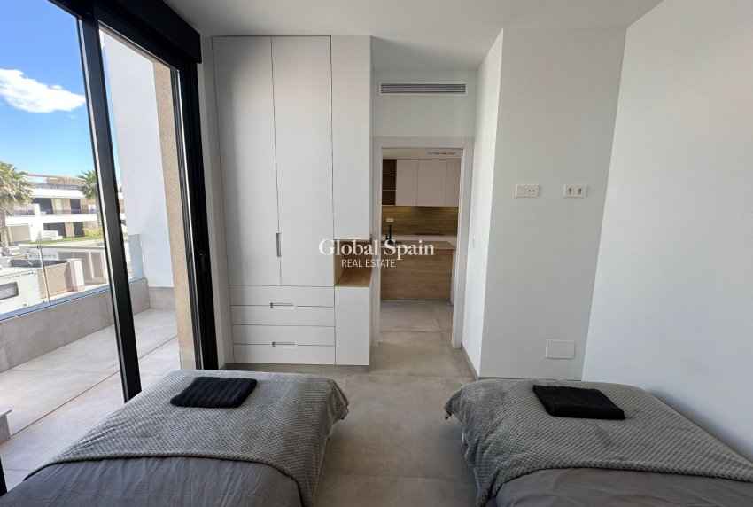 Wiederverkauf - PENTHOUSE -
LO PAGÁN