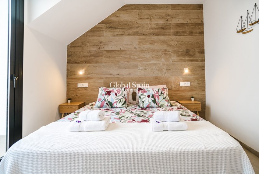 Wiederverkauf - PENTHOUSE -
LO PAGÁN