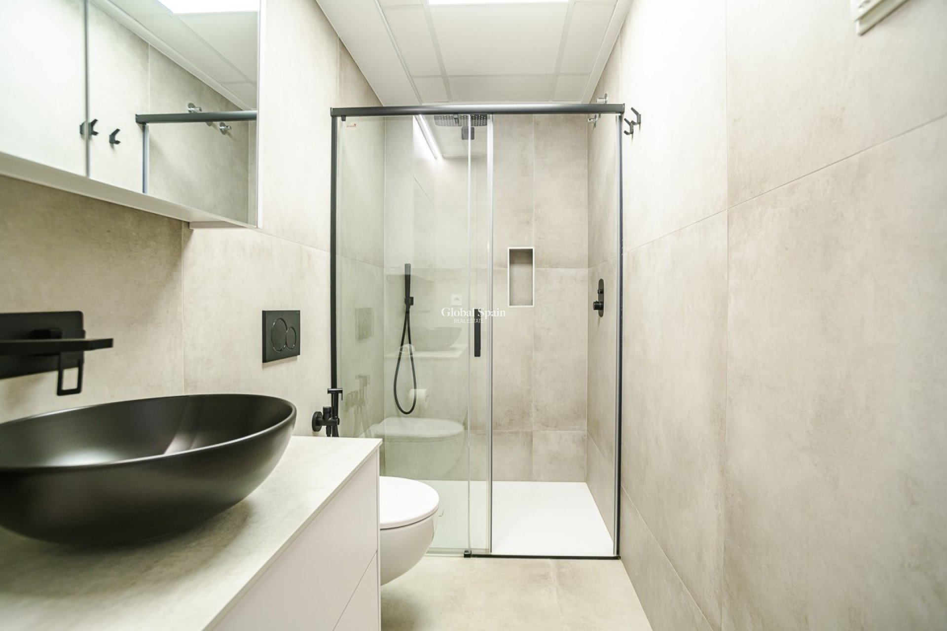 Wiederverkauf - PENTHOUSE -
LO PAGÁN