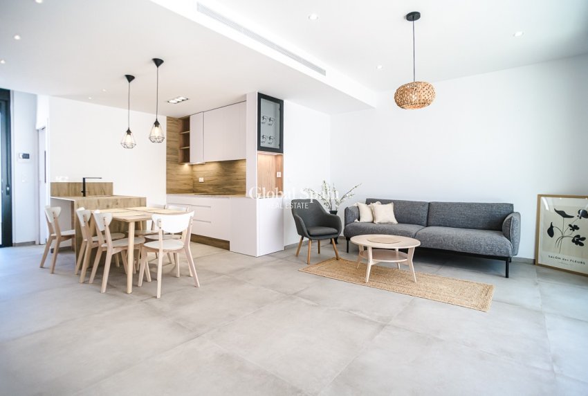 Wiederverkauf - PENTHOUSE -
LO PAGÁN
