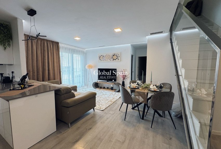 Wiederverkauf - PENTHOUSE -
ORIHUELA COSTA - Costa Blanca