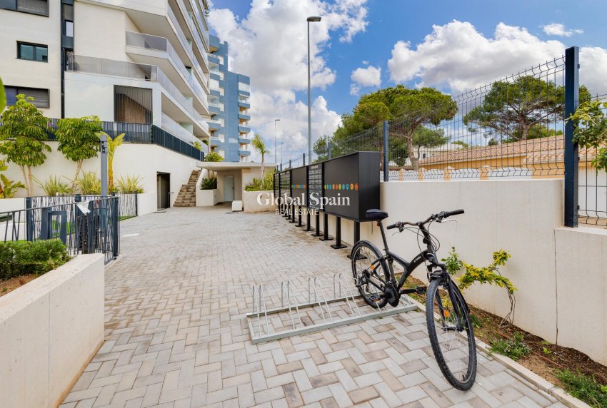 Wiederverkauf - PENTHOUSE -
ORIHUELA COSTA - Costa Blanca