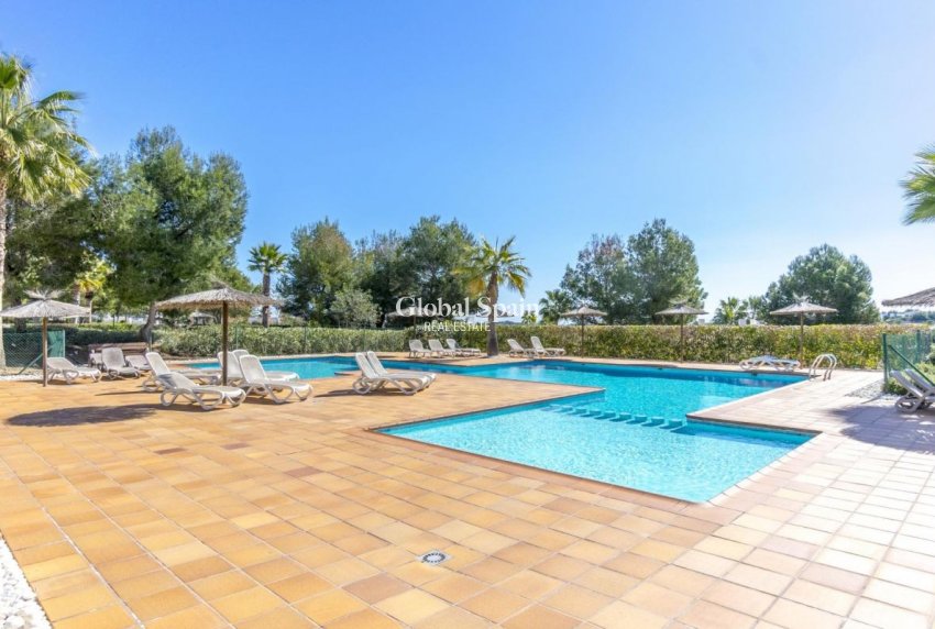 Wiederverkauf - PENTHOUSE -
ORIHUELA COSTA - Costa Blanca