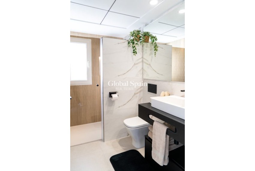 Wiederverkauf - PENTHOUSE -
ORIHUELA COSTA - La Zenia