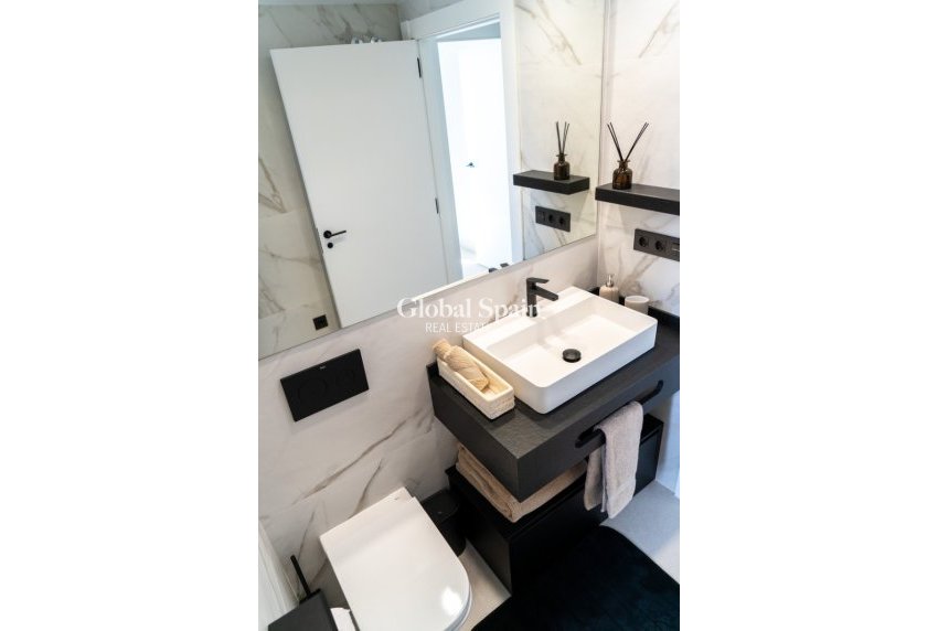 Wiederverkauf - PENTHOUSE -
ORIHUELA COSTA - La Zenia